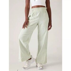 NWT Athleta Trekkie Parachute Pant Size 10R. UPF 50+, Breathable, Quick-Drying